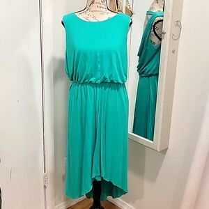 Vince Camuto Green Dress size 8.  C126